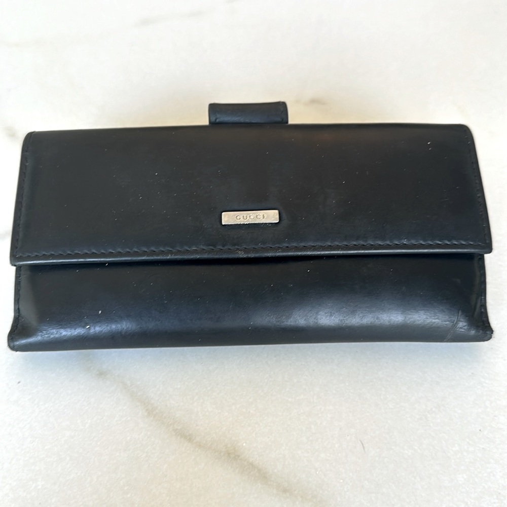 Authentic Gucci wallet (black) trifold